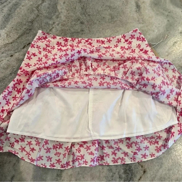 ACOA Ditzy Floral Pink & White Tiered Ruffle Mini Skirt Size Large - Picture 2 of 9